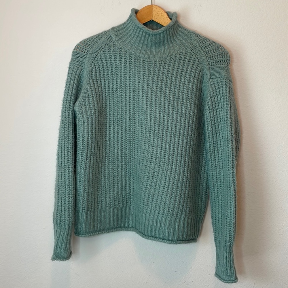 Vince Camuto Sweater